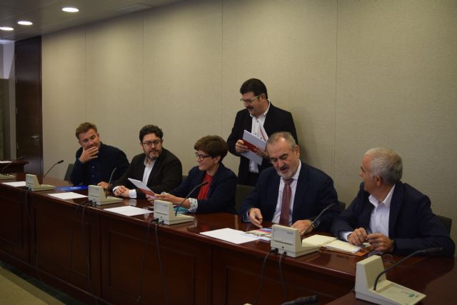 Reunión con el Dtor. Vuelta Ciclista a la Región en la Asamblea - 2, Foto 2