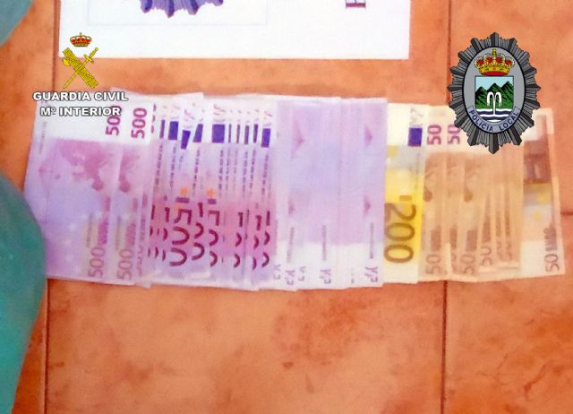 Detenidas in fraganti dos personas con más de seis kilos de cogollos de marihuana y 20.000 euros en Fortuna - 5, Foto 5