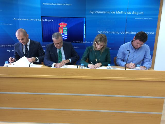 El Ayuntamiento de Molina de Segura, AVALAM y BMN-CajaMurcia firman un acuerdo para la financiación de proyectos de emprendimiento a través de la Línea Emprende - 1, Foto 1