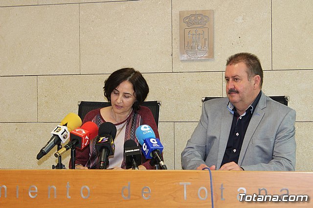 The Plenary approves the general budget of the City of Totana and the two companies PROINVITOSA and CEDETO for the year 2017, for a total amount of 32.5 million euros. The mayor and the Councilor of Finance make an assessment of the document after th, Foto 1