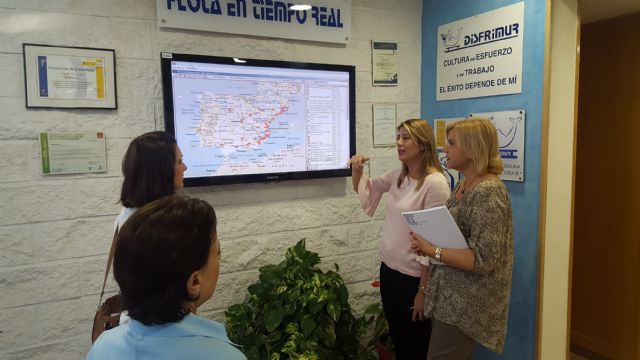 La consejerade Familia e Igualdad de Oportunidades anima a las empresas a implantar medidas de igualdad - 1, Foto 1