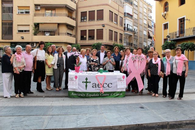 Alcantarilla conmemora en sus calles el Día Mundial contra el Cáncer de Mama, Tu Lucha es mi Lucha - 1, Foto 1