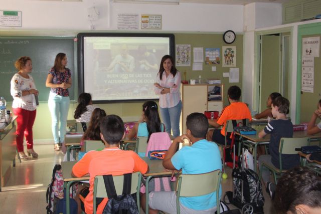 Proyecto Hombre y Bienestar Social forman a alumnos de primaria sobre el buen uso de las tecnologías - 1, Foto 1
