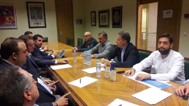 Fulgencio Gil presenta a Ceclor y Cámara de Comercio su propuesta para trasladar a los lorquinos la mejora de las arcas municipales bajando el IBI un 10% - 1, Foto 1