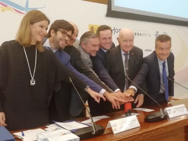 CORREOS presenta un sello que conmemora el centenario del transporte aéreo en España - 1, Foto 1