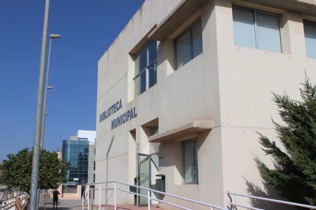 La Biblioteca vuelve a llevar la lectura a los mayores lumbrerenses - 1, Foto 1