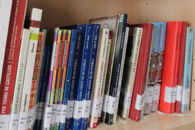 La Biblioteca vuelve a llevar la lectura a los mayores lumbrerenses - 4, Foto 4