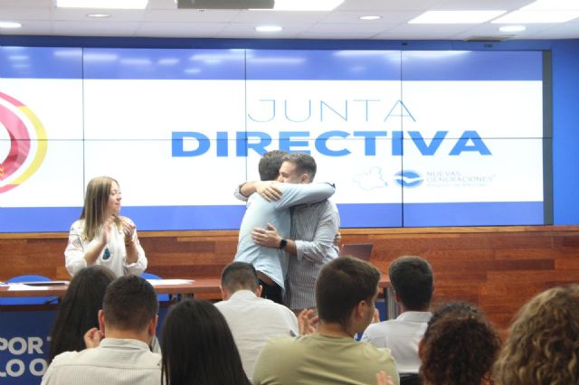 Un sólido equipo de Nuevas Generaciones presidido por Antonio Landáburu se pone en marcha con soluciones reales para los jóvenes de la Región - 2, Foto 2
