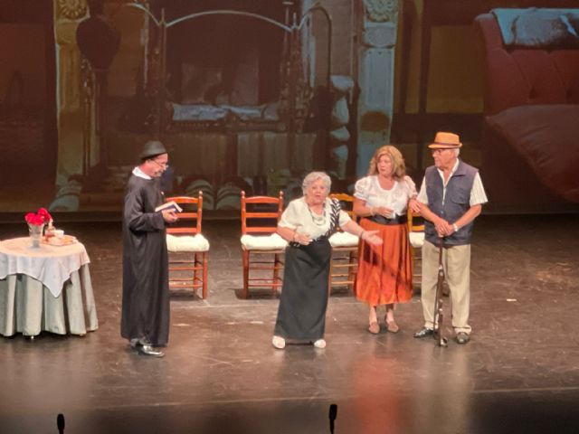 El Teatro Romea acoge hoy y mañana nuevas representaciones teatrales de los usuarios de los Centros de Mayores - 1, Foto 1