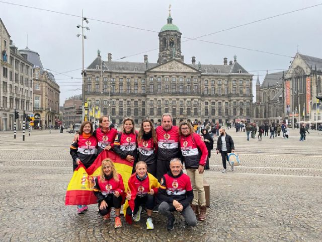 El Club Cuatro Santos Cartagena en la maratón de Amsterdam - 1, Foto 1