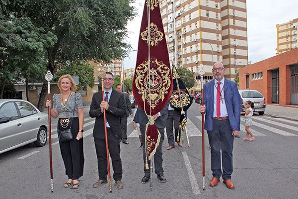 XXV aniversario de la Humilde Agrupación de Fieles de J. de la Caridad en su IIII Caída y Ntra. Sra. del Desconsuelo de la Barriada sevillana de los Príncipes - 1, Foto 1