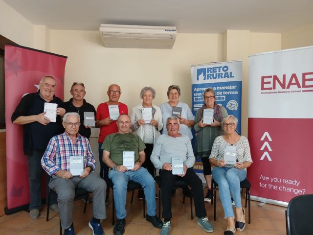 Lorca impulsa la formación digital para personas mayores con el proyecto europeo 'Reto Rural Digital' - 2, Foto 2
