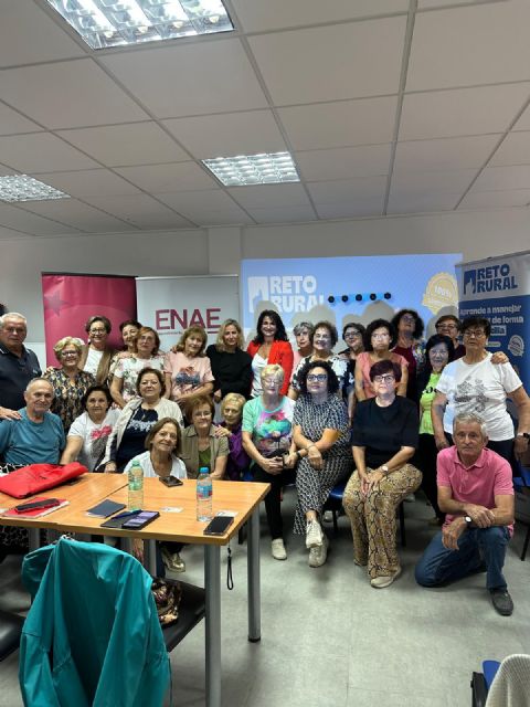 Lorca impulsa la formación digital para personas mayores con el proyecto europeo 'Reto Rural Digital' - 4, Foto 4