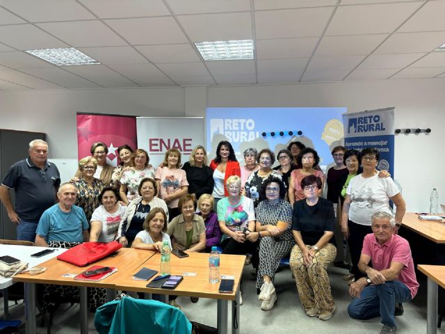 Lorca impulsa la formación digital para personas mayores con el proyecto europeo 'Reto Rural Digital' - 5, Foto 5