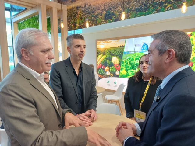 54 empresas de la industria alimentaria regional buscan mejorar su posición internacional en la feria SIAL de París - 2, Foto 2