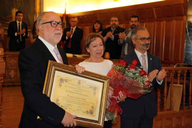 Juan José Avilés recibe el título de 'Hijo Adoptivo de Caravaca de la Cruz' - 1, Foto 1