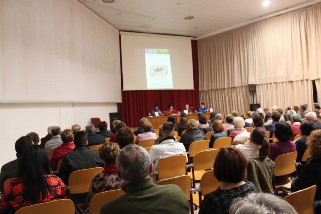 El hombre rígido narra la enfermedad rara vivida en el seno de una familia lumbrerense - 1, Foto 1