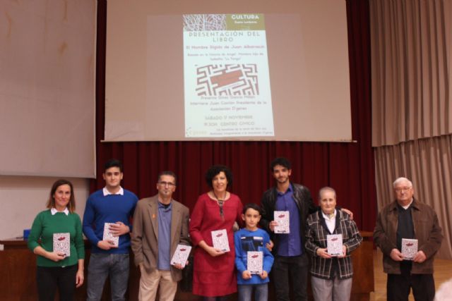 El hombre rígido narra la enfermedad rara vivida en el seno de una familia lumbrerense - 3, Foto 3