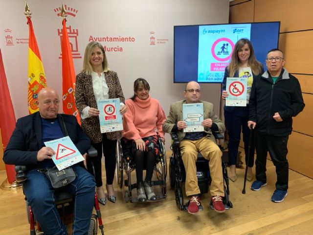 El Ayuntamiento y ASPAYM Murcia lanzan una campaña para dar visibilidad a los obstáculos que encuentran las personas con movilidad reducida en entornos urbanos - 1, Foto 1