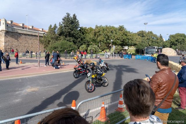 Las motos clásicas se midieron en un circuito improvisado en los alrededores de El Batel - 1, Foto 1