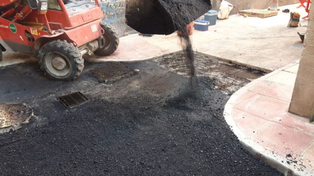 Fomento sustituye el pavimento y mejora la accesibilidad en el callejón Brujera del barrio de San Nicolás - 3, Foto 3