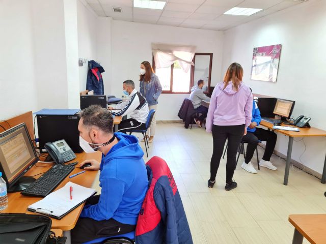 El equipo de rastreadores del Ayuntamiento de Caravaca de la Cruz ya trabaja bajo las directrices de la Consejería de Salud en la lucha contra la expansión de la Covid-19 - 4, Foto 4
