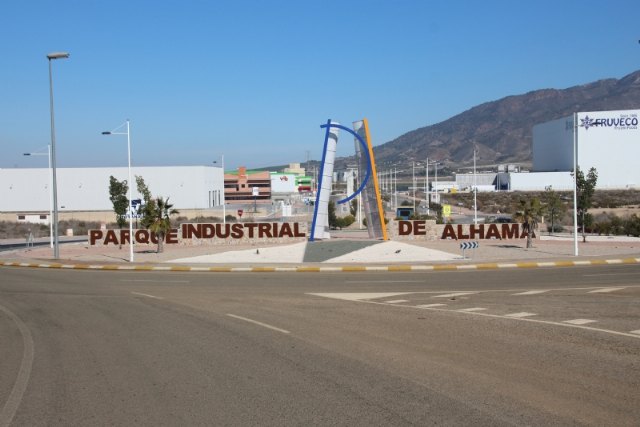 El Ayuntamiento renueva el convenio con el parque industrial para su mantenimiento y su conservacin, Foto 1
