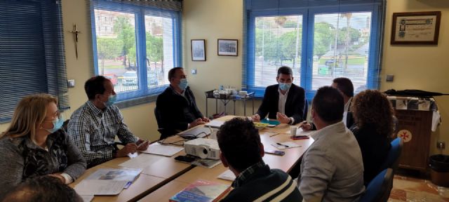 El Gobierno regional insta al Ministerio a que defienda ante la UE que se mantengan los días de actividad del sector pesquero - 1, Foto 1