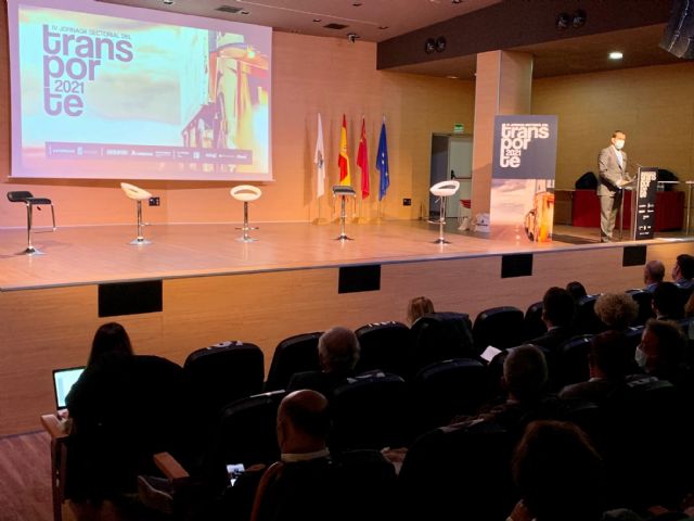 El Ejecutivo regional muestra su respaldo sin fisuras a las reivindicaciones del sector del transporte regional - 2, Foto 2