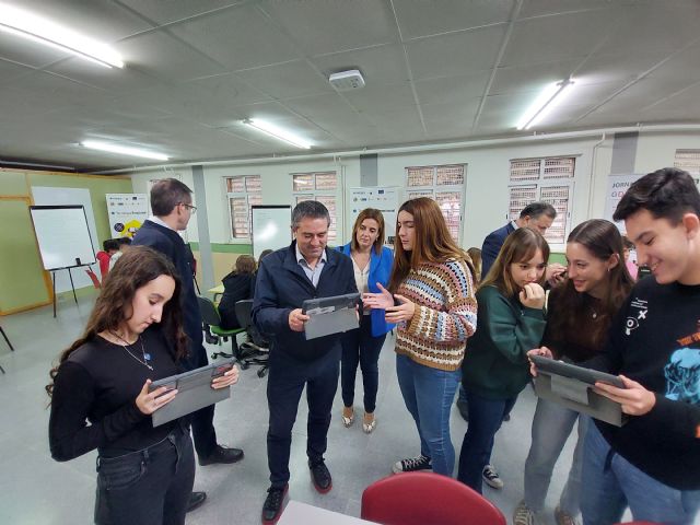 El IES Alcántara de Alcantarilla es el único centro educativo de la Región distinguido como centro Apple School - 2, Foto 2