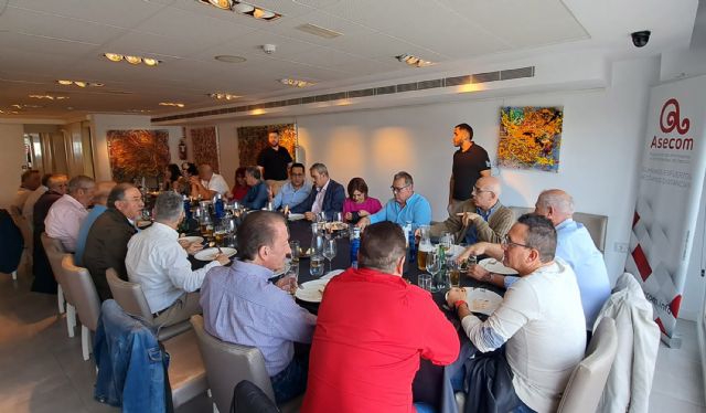 Convivencia y trabajo en una nueva cita de networking de ASECOM - 3, Foto 3