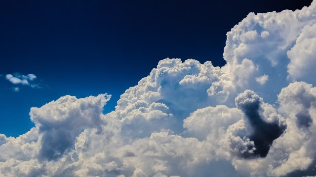 Vivir y trabajar en la nube: decálogo para evitar riesgos - 1, Foto 1