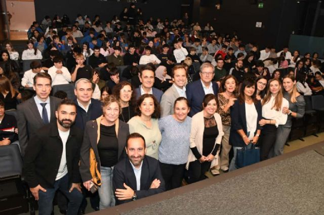 El XI Ciclo de Charlas de Educación Financiera reúne a 768 alumnos en una sesión dedicada al emprendimiento - 2, Foto 2