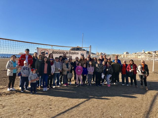 ADIA celebra su tradicional chocolatada navideña en la playa de Levante - 1, Foto 1