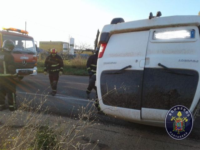 Una colisión entre dos vehículos se salda con una persona herida - 1, Foto 1