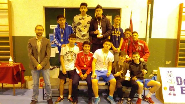 Finaliza la Fase Local de Fútbol Sala infantil, cadete y juvenil de Deporte Escolar, con la entrega de trofeos a los mejores equipos clasificados, Foto 6