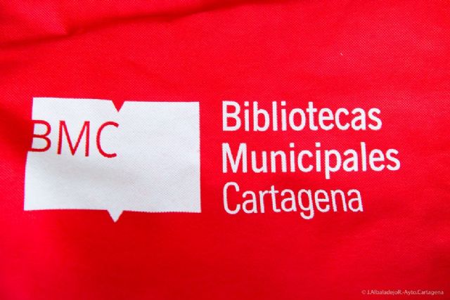 La Red de Bibliotecas Municipales de Cartagena celebra la Navidad con los mayores - 1, Foto 1