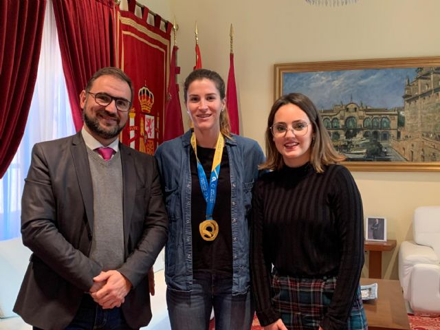 El alcalde de Lorca recibe a la portera lorquina, Laura Gallego - 2, Foto 2