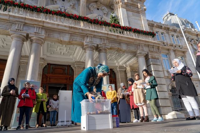 La comunidad inmigrante de Cartagena reclama ser reconocidas como personas libres e iguales al resto de ciudadanos - 1, Foto 1