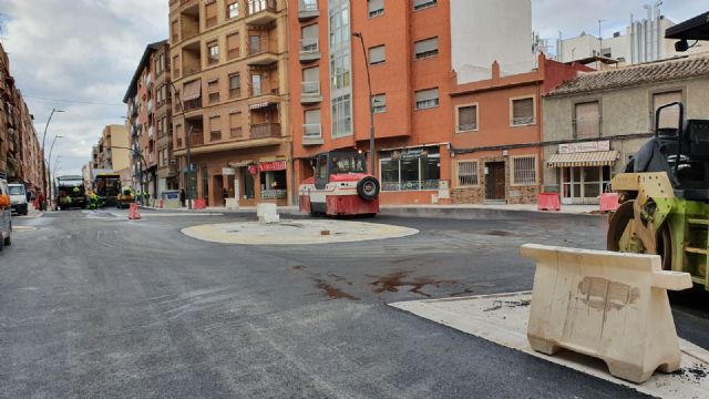 Corte de tráfico de lunes a miércoles en la Calle Jerónimo Santa Fe con motivo de los trabajos de asfaltado y pintura de marcas viales tras los trabajos de renovación urbana - 2, Foto 2