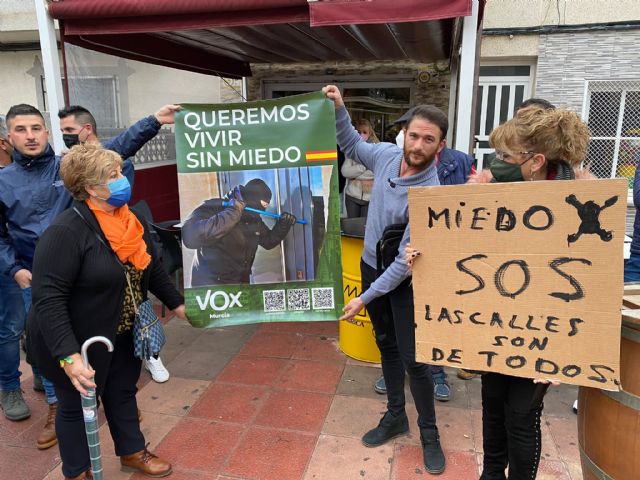 VOX condena el ataque al niño de Fortuna y se une a la concentración en apoyo a los vecinos - 5, Foto 5