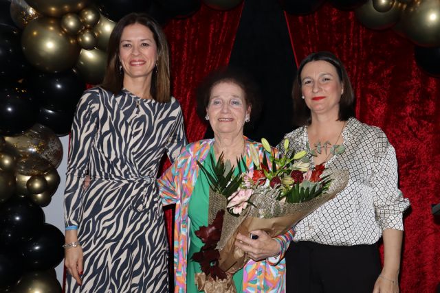 Juana González es nombrada presidenta de honor del Centro Municipal de la Tercera Edad - 1, Foto 1