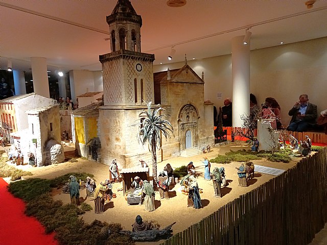 El belén municipal ofrece como novedad una fiel reproducción de la basílica de la Asunción - 1, Foto 1