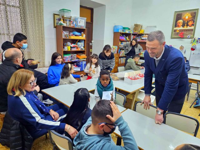 El Ayuntamiento de Caravaca destina una ayuda anual de 24.000 euros a Cáritas para colaborar con programas de atención social y laboral - 3, Foto 3