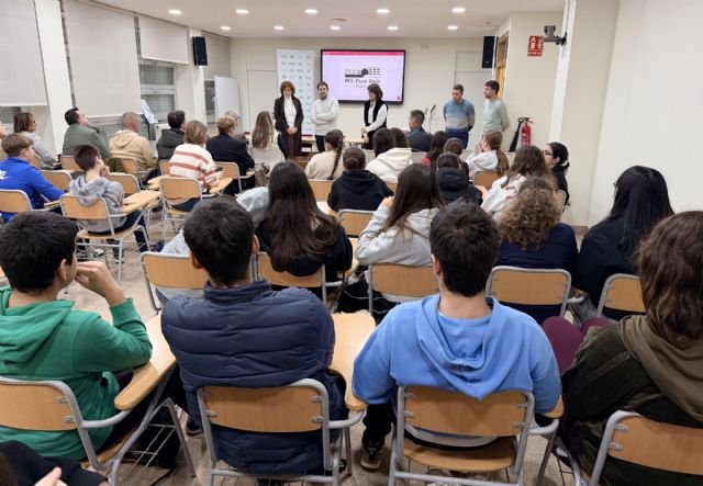 Una alumna de Bigastro gana el VI Concurso Escolar 'Descubre tu Comarca' con una obra en 3D dedicada a las sociedades musicales de la Vega Baja - 2, Foto 2