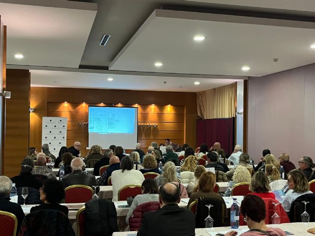 Más de un centenar de personas alzan la voz en Almería para hablar sin tabúes del cáncer genitourinario - 2, Foto 2