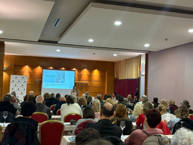 Más de un centenar de personas alzan la voz en Almería para hablar sin tabúes del cáncer genitourinario - 3, Foto 3