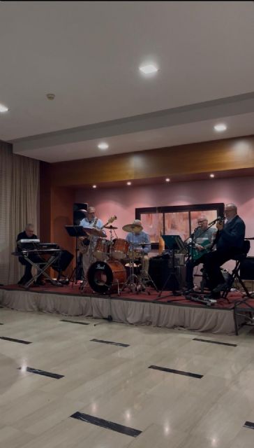 Más de un centenar de personas alzan la voz en Almería para hablar sin tabúes del cáncer genitourinario - 4, Foto 4