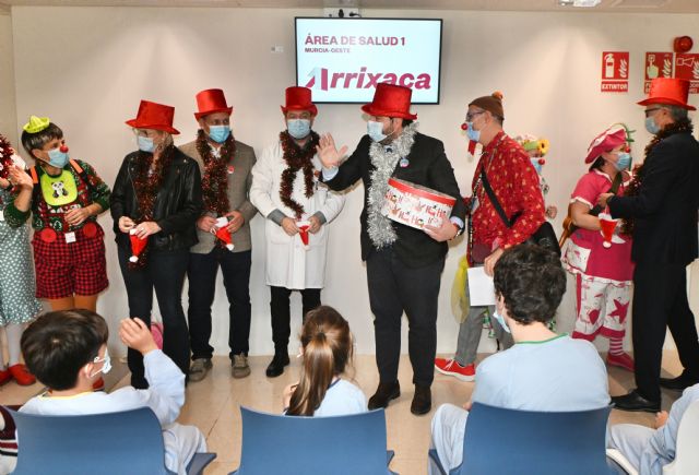 López Miras resalta que los 'payasos de hospital' de Pupaclown han llevado la alegría a más de 100.000 ni&ntilde;os en sus 27 a&ntilde;os de actividad - 2, Foto 2