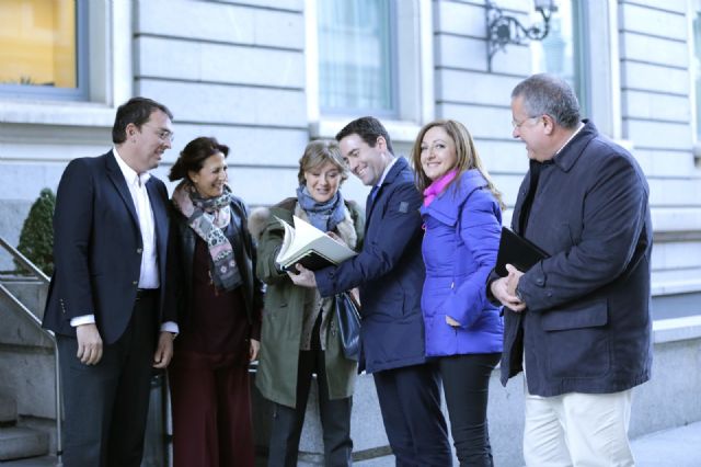 Teodoro García:Solo en una semana el gobierno de Rajoy destina 5 millones para arreglar playas y un trasvase de 20 hm3 - 1, Foto 1